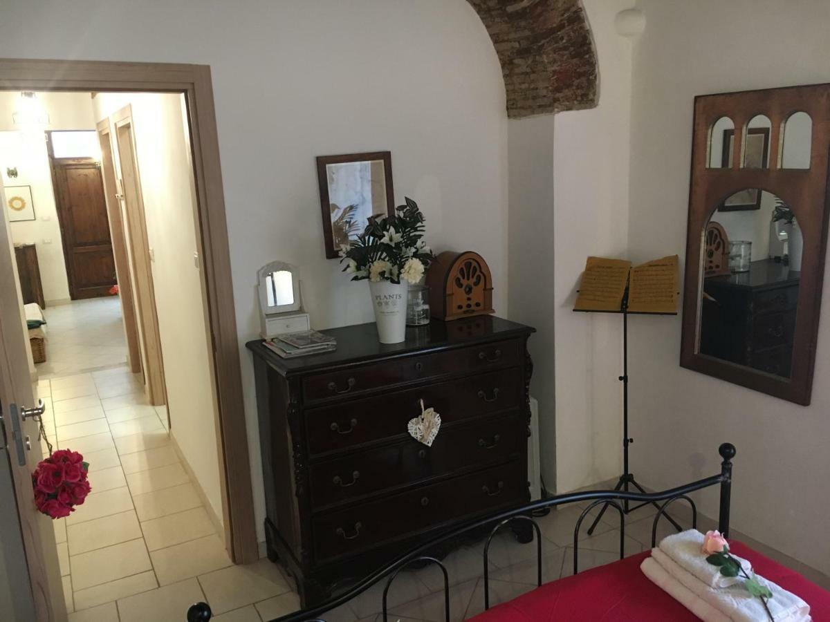New Maria'S House Livorno. Il Cisternone Apartment Exterior foto